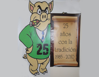 Cartel de la conmemoración de los 25 años de la matanza típica.